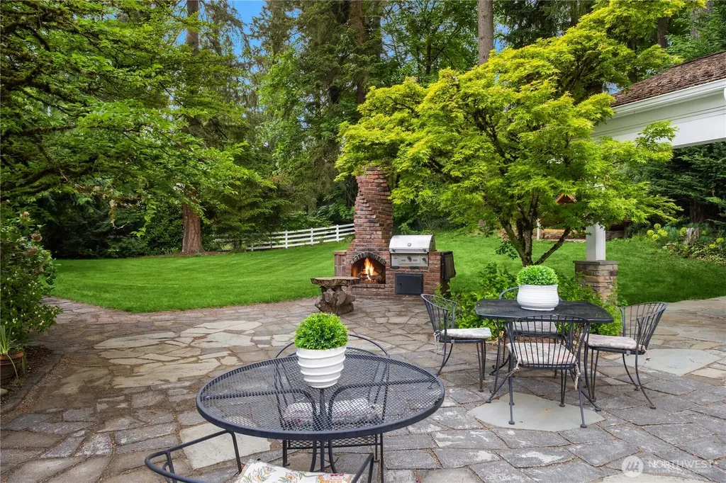 13432 NE 25th Street Bellevue WA 98005