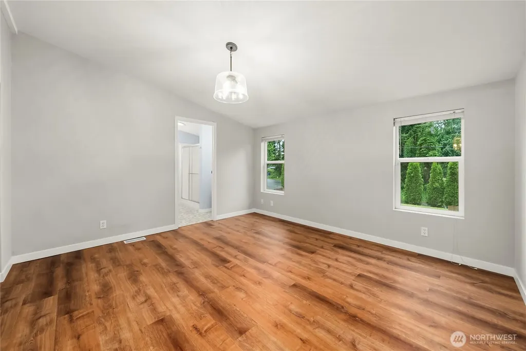 11814 4th Street E Edgewood WA 98372
