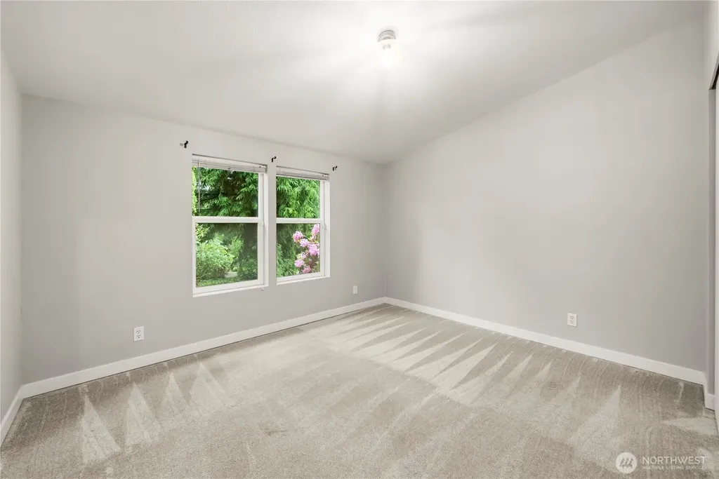 11814 4th Street E Edgewood WA 98372