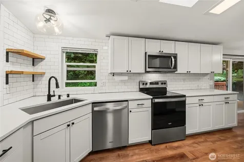 11814 4th Street E Edgewood WA 98372
