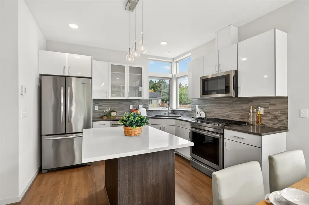 2615 NW 65th Street Seattle WA 98117