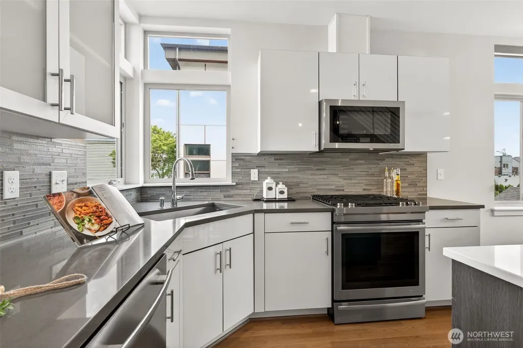 2615 NW 65th Street Seattle WA 98117