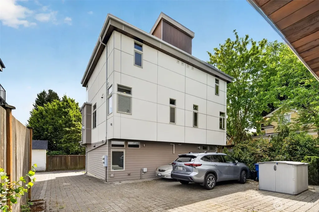 2615 NW 65th Street Seattle WA 98117