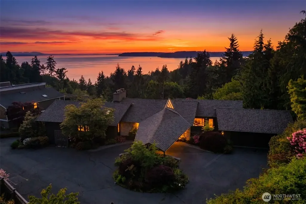 7025 156th Street SW Edmonds WA 98026