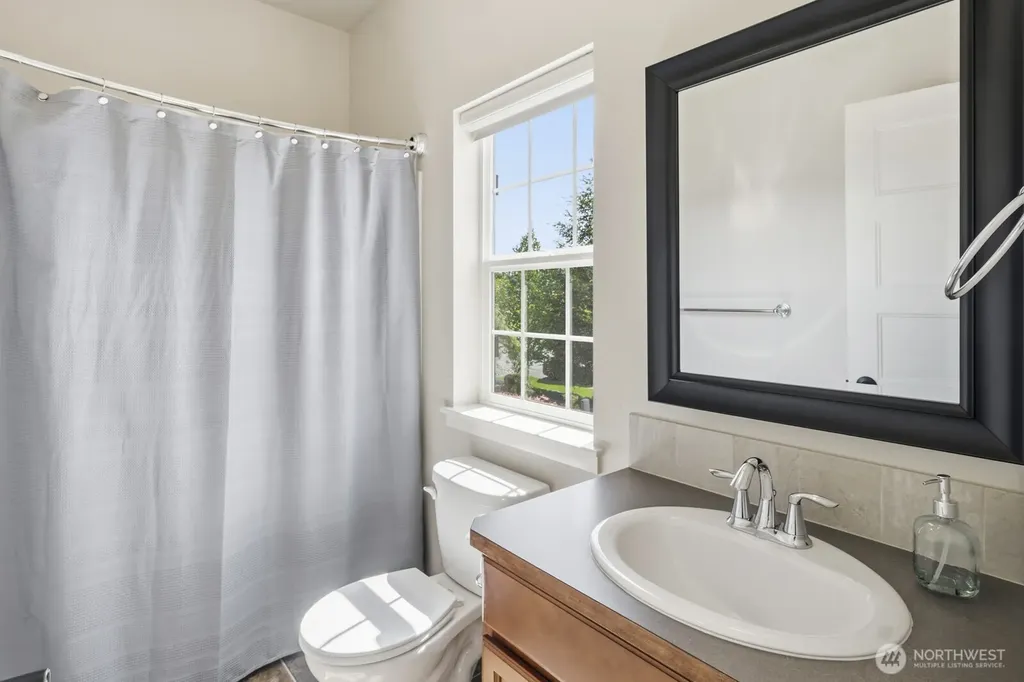 6823 47th Avenue NE Olympia WA 98516