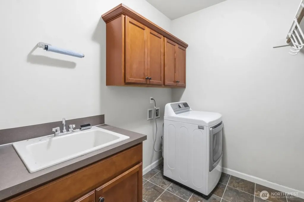 6823 47th Avenue NE Olympia WA 98516