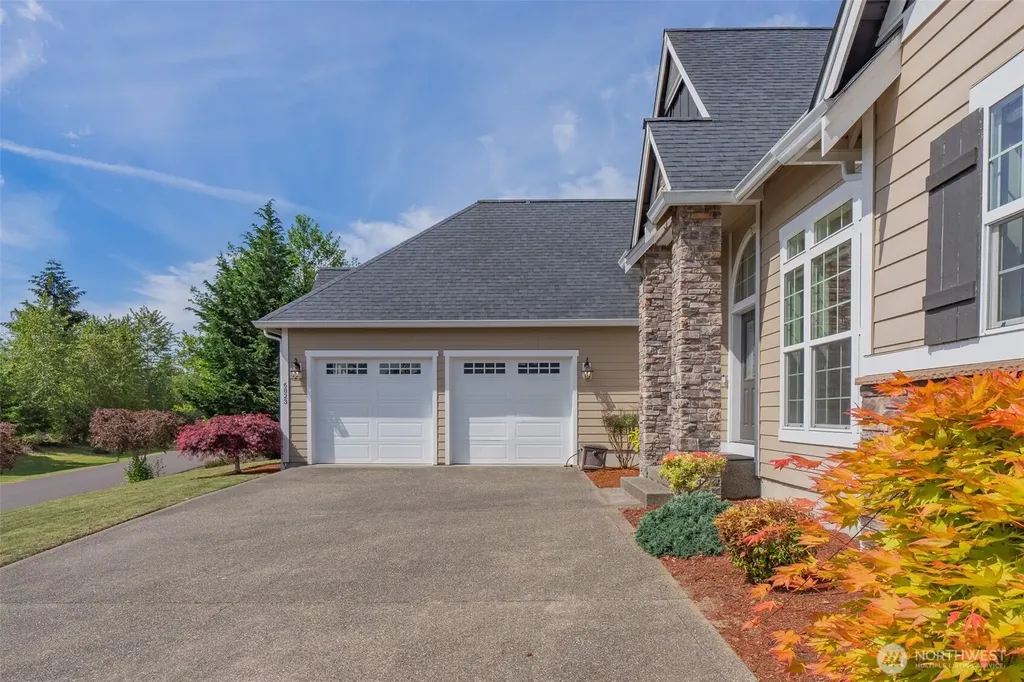 6823 47th Avenue NE Olympia WA 98516