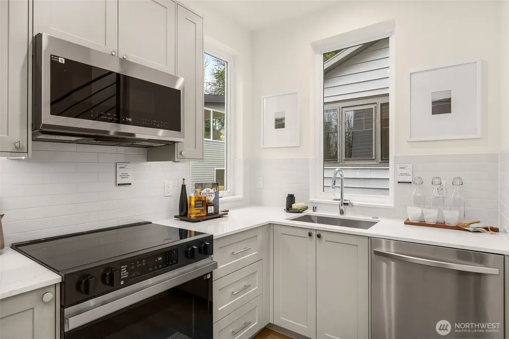 4409 21st Avenue SW Seattle WA 98106