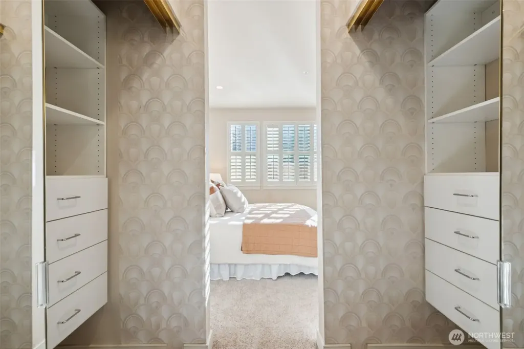 120 Newport Way NW Issaquah WA 98027