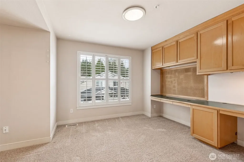 120 Newport Way NW Issaquah WA 98027