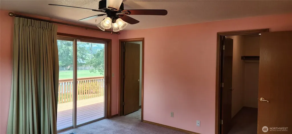 130 E Lakeland Way Allyn WA 98524