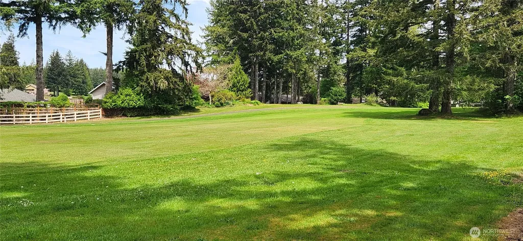 130 E Lakeland Way Allyn WA 98524