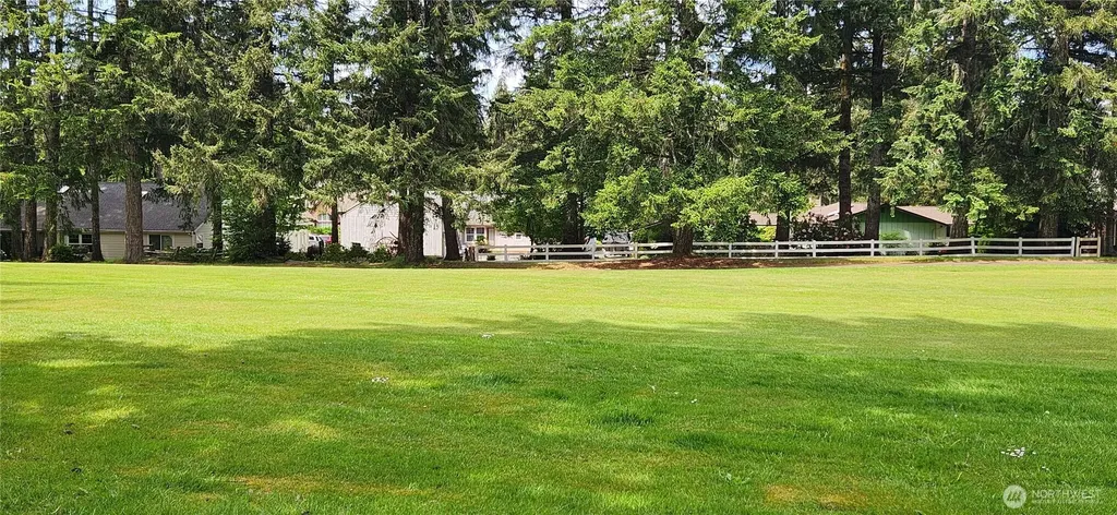 130 E Lakeland Way Allyn WA 98524