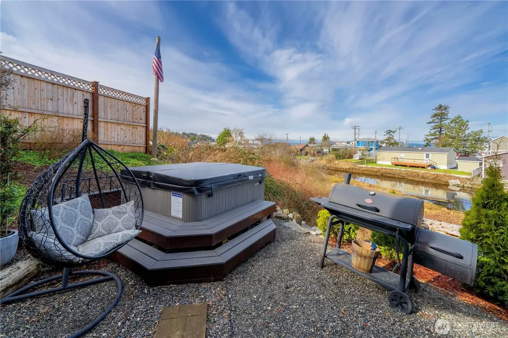 7413 Jackson Road Blaine WA 98230