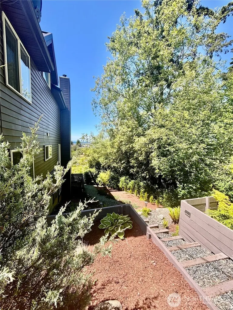 7413 Jackson Road Blaine WA 98230
