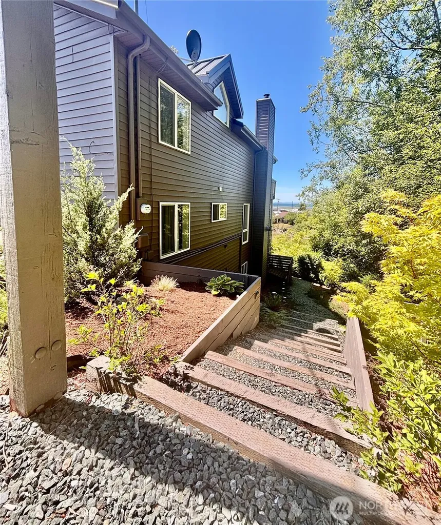 7413 Jackson Road Blaine WA 98230