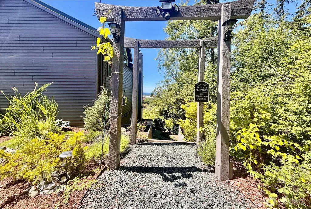 7413 Jackson Road Blaine WA 98230