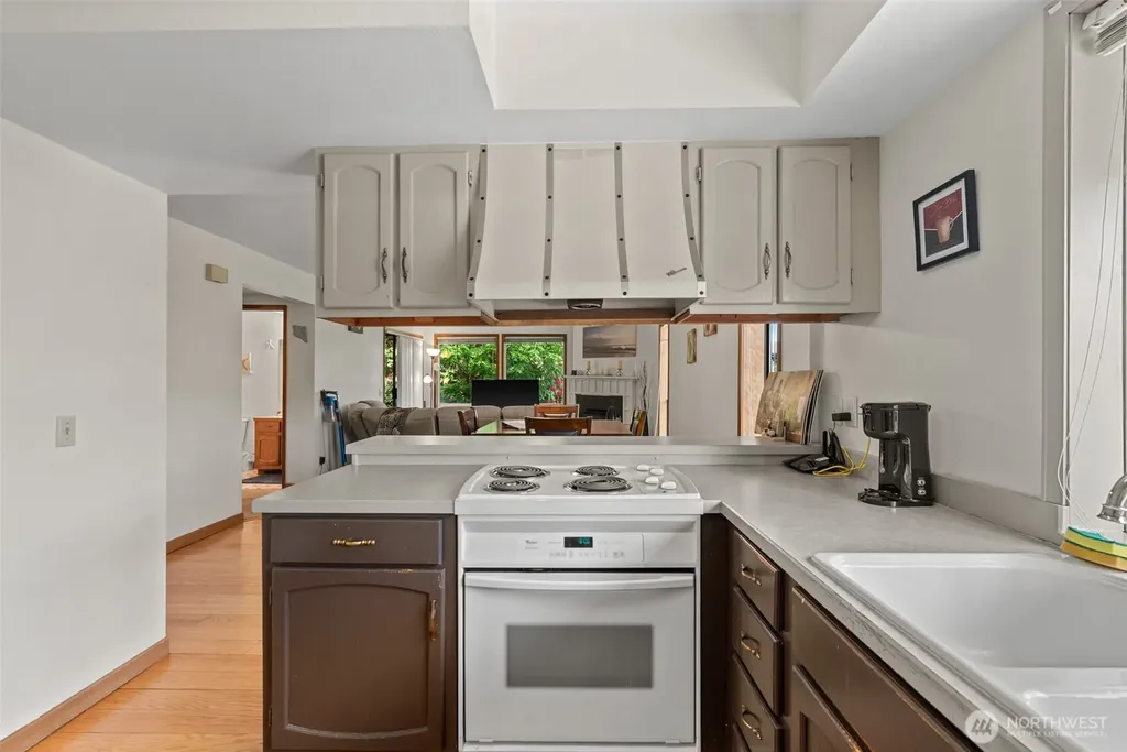 113 E Center Street Chelan WA 98816