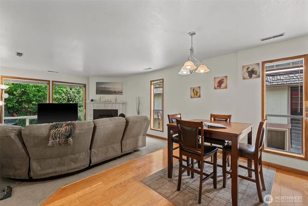 113 E Center Street Chelan WA 98816