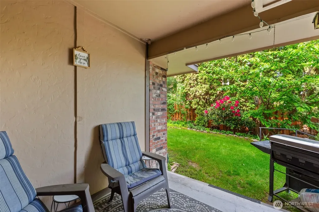 113 E Center Street Chelan WA 98816