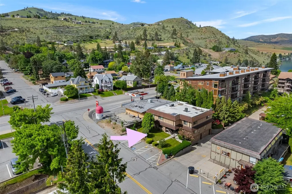 113 E Center Street Chelan WA 98816