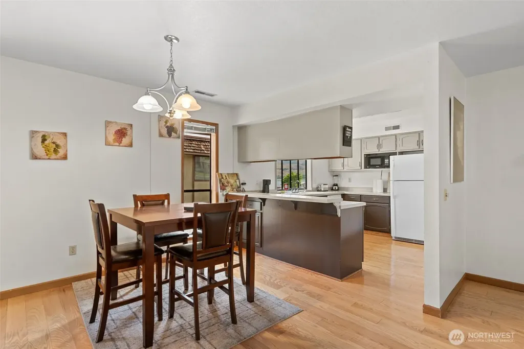 113 E Center Street Chelan WA 98816
