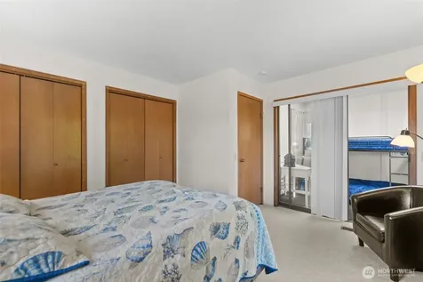 113 E Center Street Chelan WA 98816