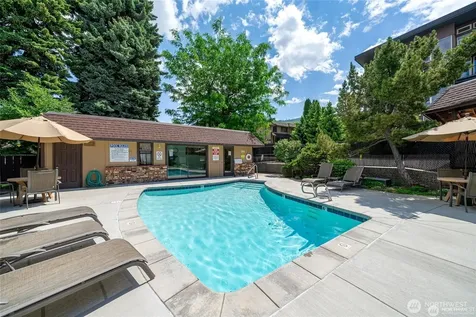 113 E Center Street Chelan WA 98816
