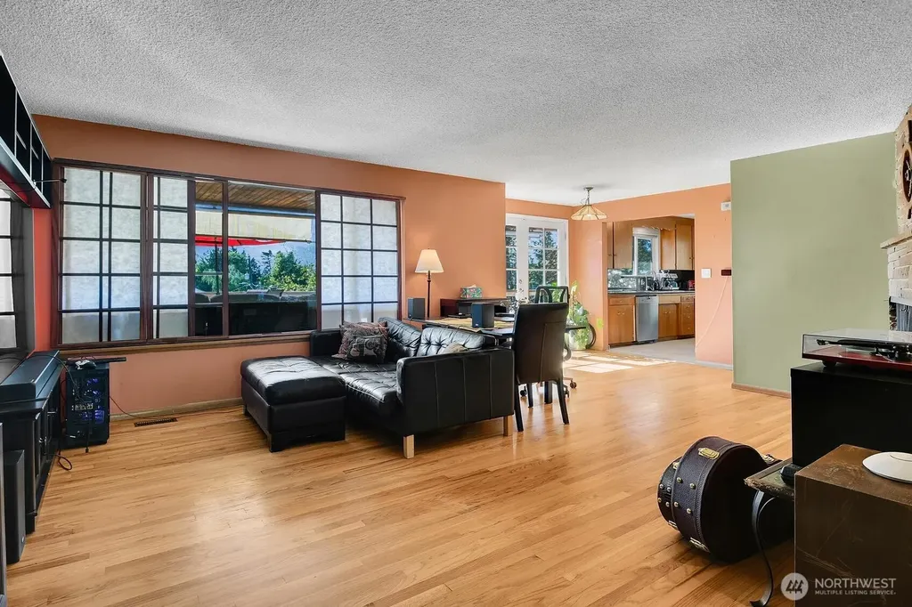 5309 47th Avenue SW Seattle WA 98136