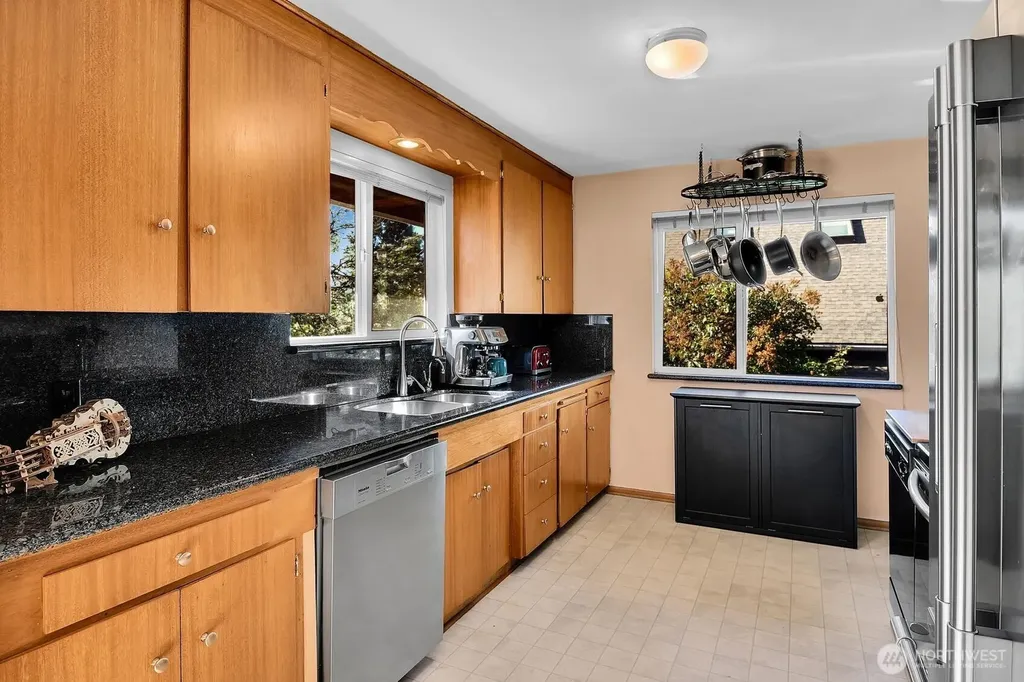 5309 47th Avenue SW Seattle WA 98136