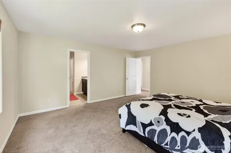 13804 65th Ave E Puyallup WA 98373