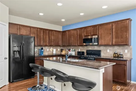 18834 110th Ave Ct E Puyallup WA 98374