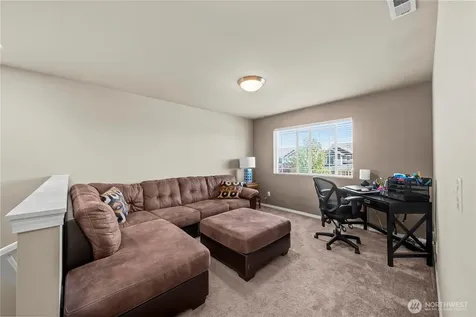 18834 110th Ave Ct E Puyallup WA 98374