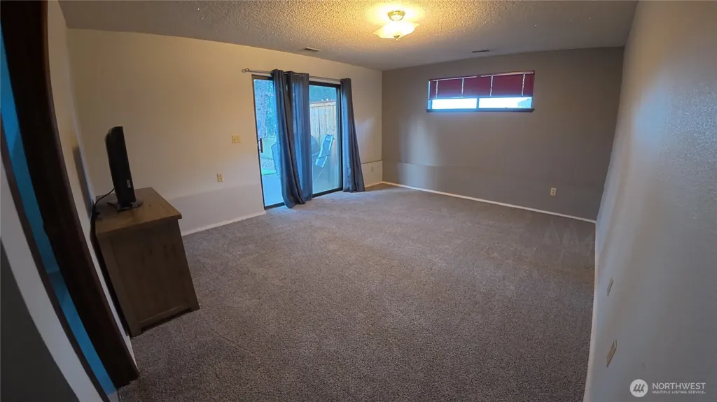 4421 60th Street Ct E Tacoma WA 98443