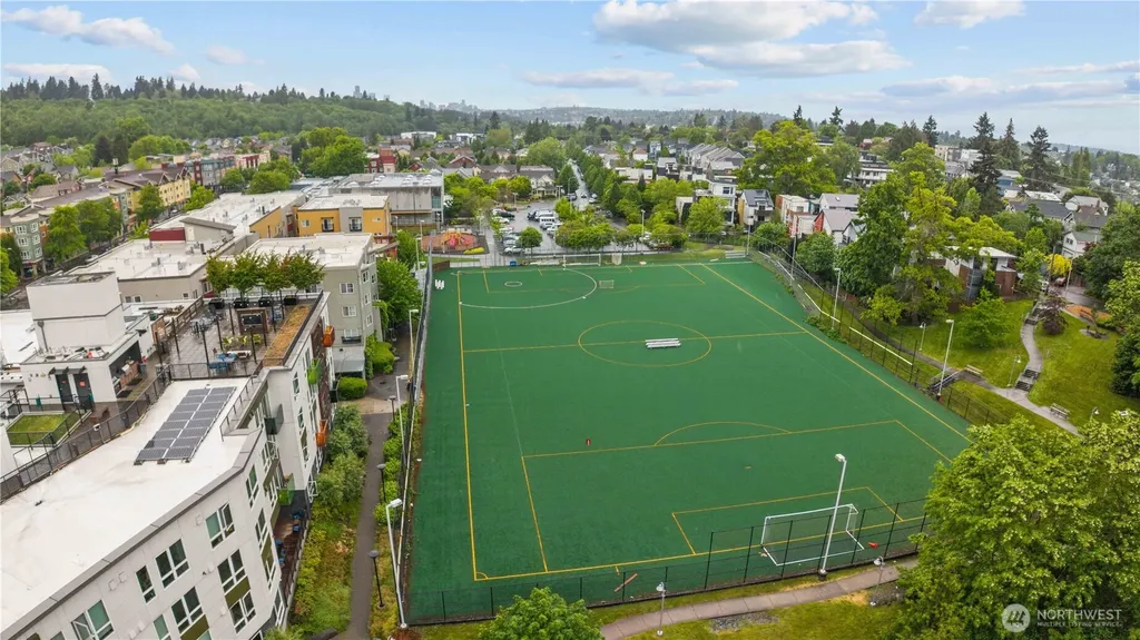 4563 33rd Avenue S Seattle WA 98118