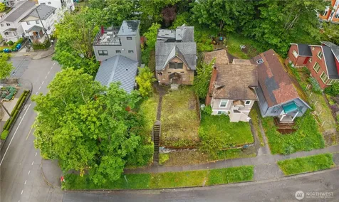 4563 33rd Avenue S Seattle WA 98118