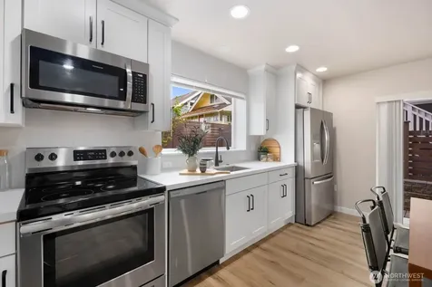4230 Graham Street Seattle WA 98118