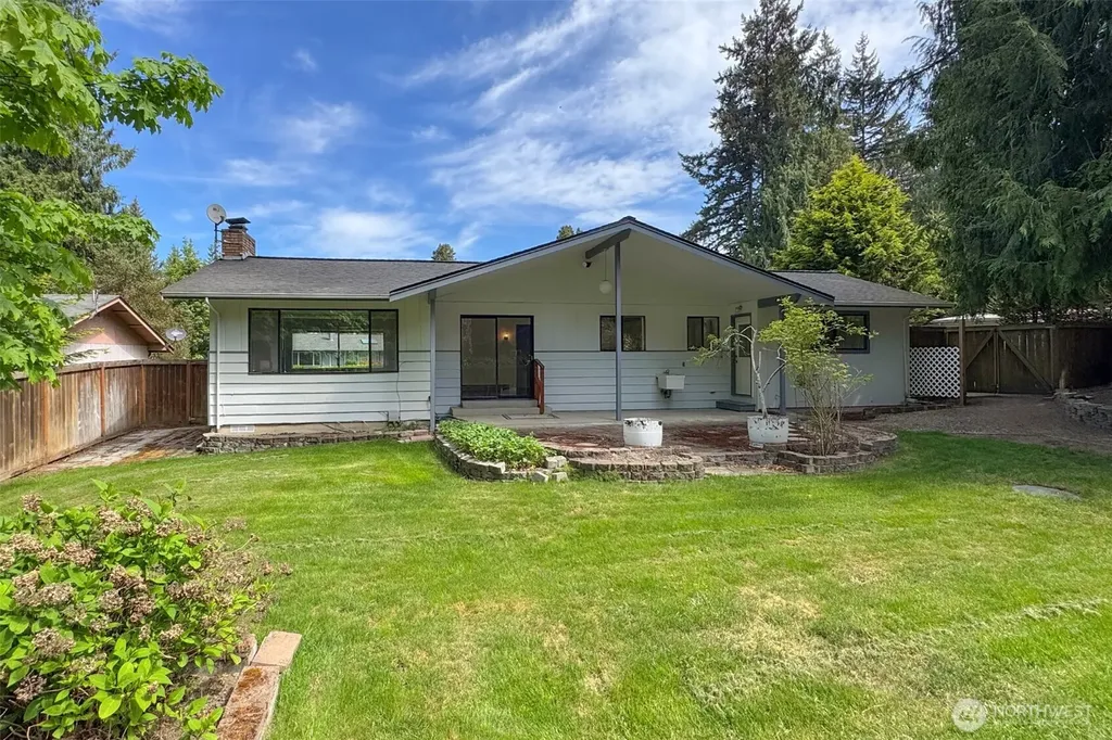 370 Dungeness Meadows Sequim WA 98382