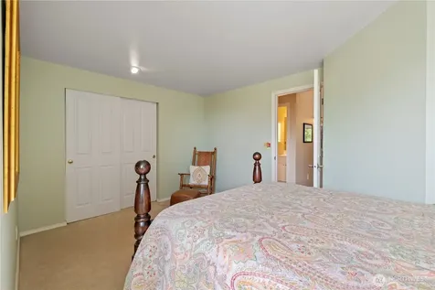 1702 14th Street SW Puyallup WA 98371