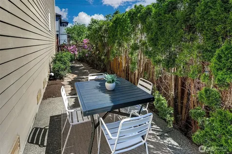107 29th Avenue E Seattle WA 98112