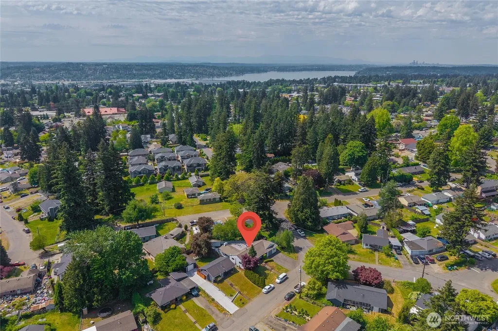 691 Redmond Avenue NE Renton WA 98056
