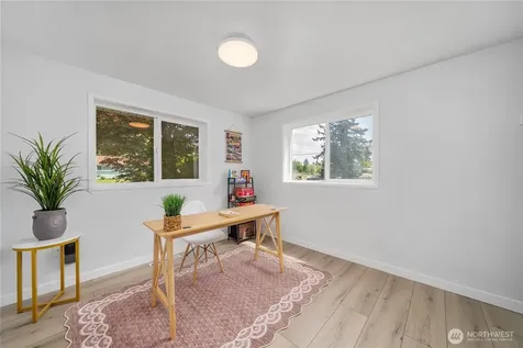 691 Redmond Avenue NE Renton WA 98056
