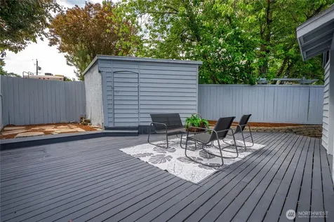 691 Redmond Avenue NE Renton WA 98056