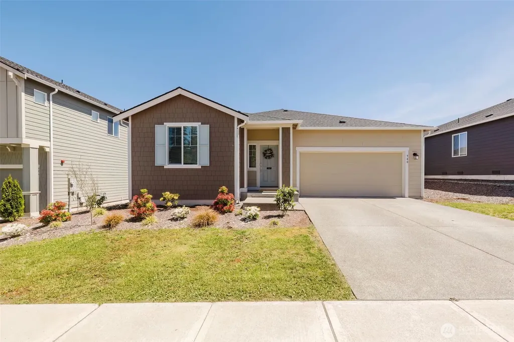 940 Panoramic Loop Bremerton WA 98312