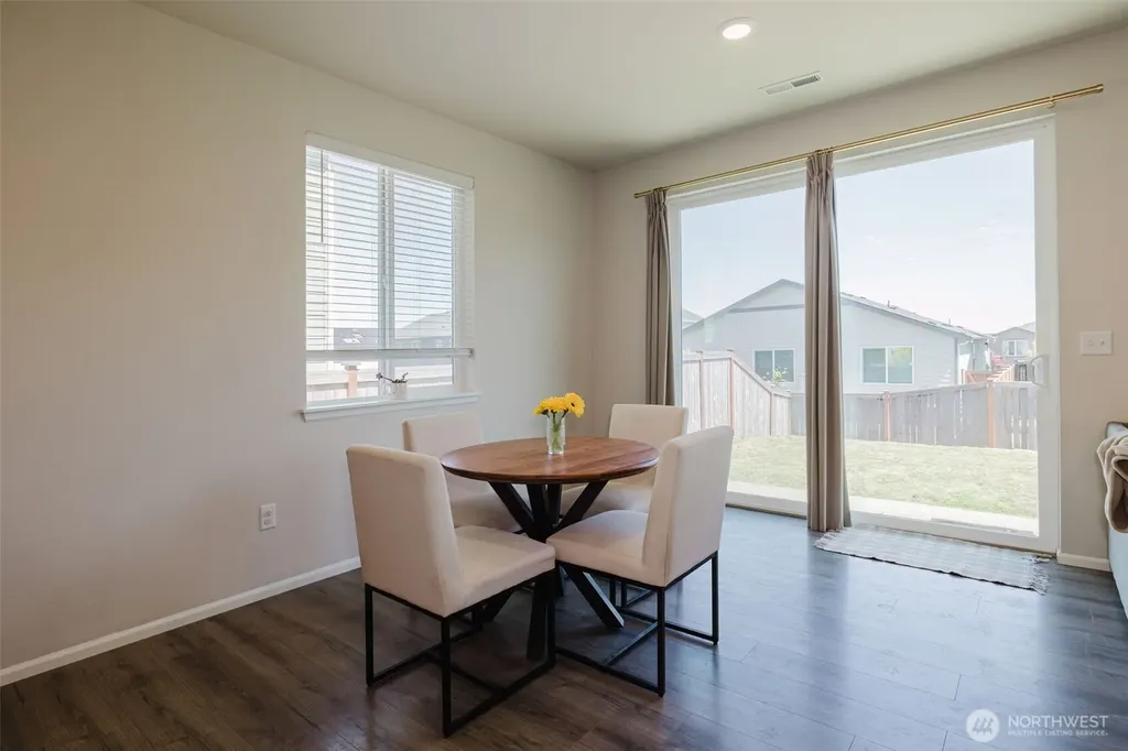 940 Panoramic Loop Bremerton WA 98312