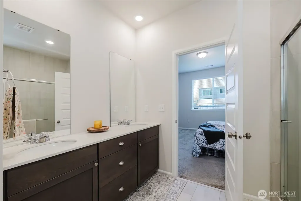 940 Panoramic Loop Bremerton WA 98312