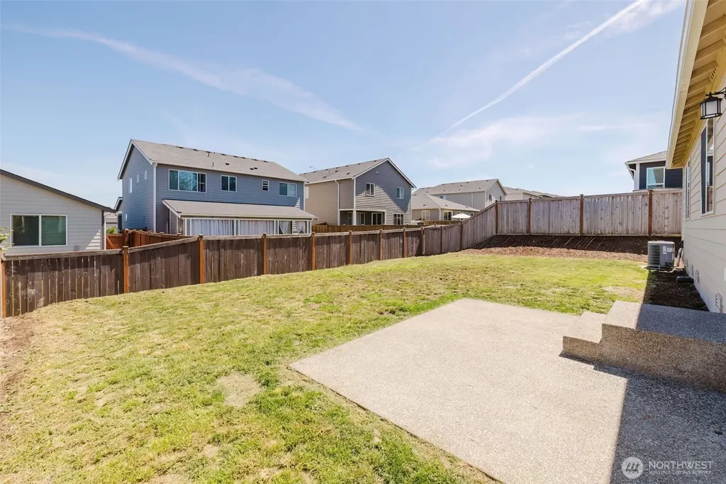 940 Panoramic Loop Bremerton WA 98312