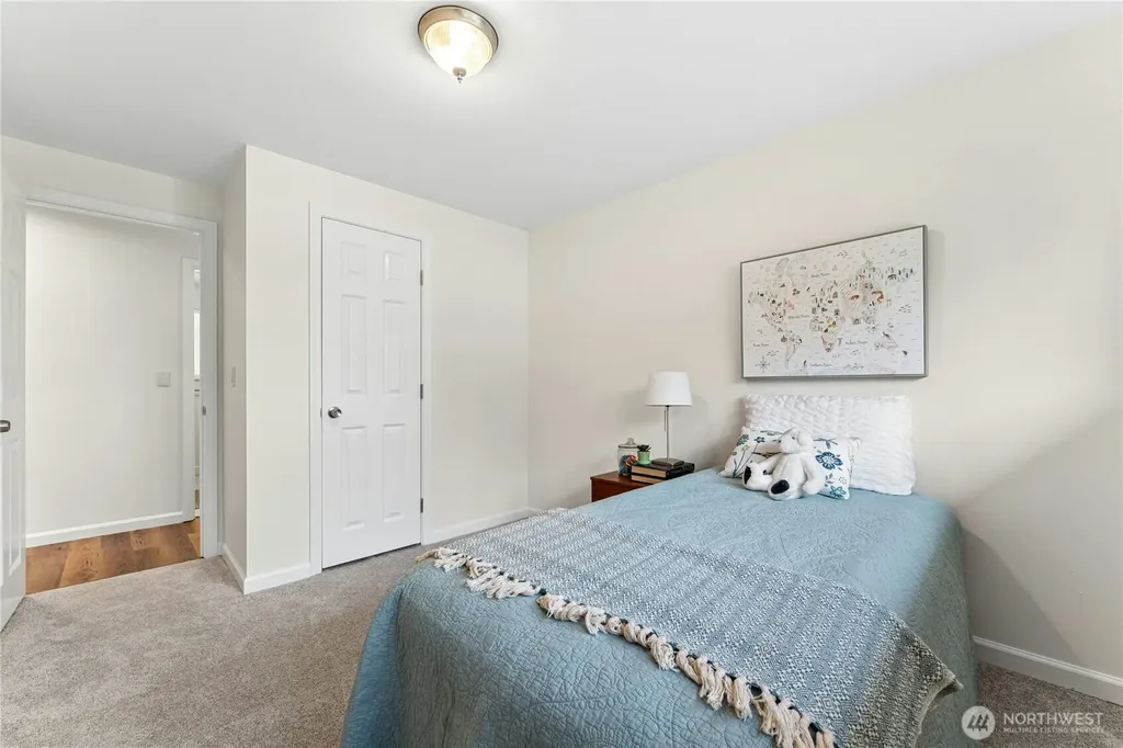 804 Lynnwood Avenue NE Renton WA 98056