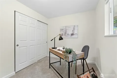 804 Lynnwood Avenue NE Renton WA 98056