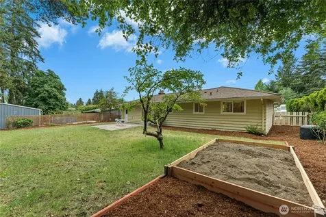 804 Lynnwood Avenue NE Renton WA 98056
